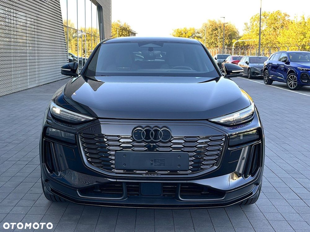 Audi Q6 e-tron - 7