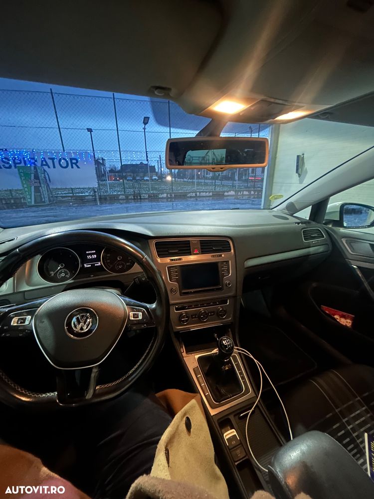 Volkswagen Golf 1.6 TDI BlueMotion Technology Lounge - 3