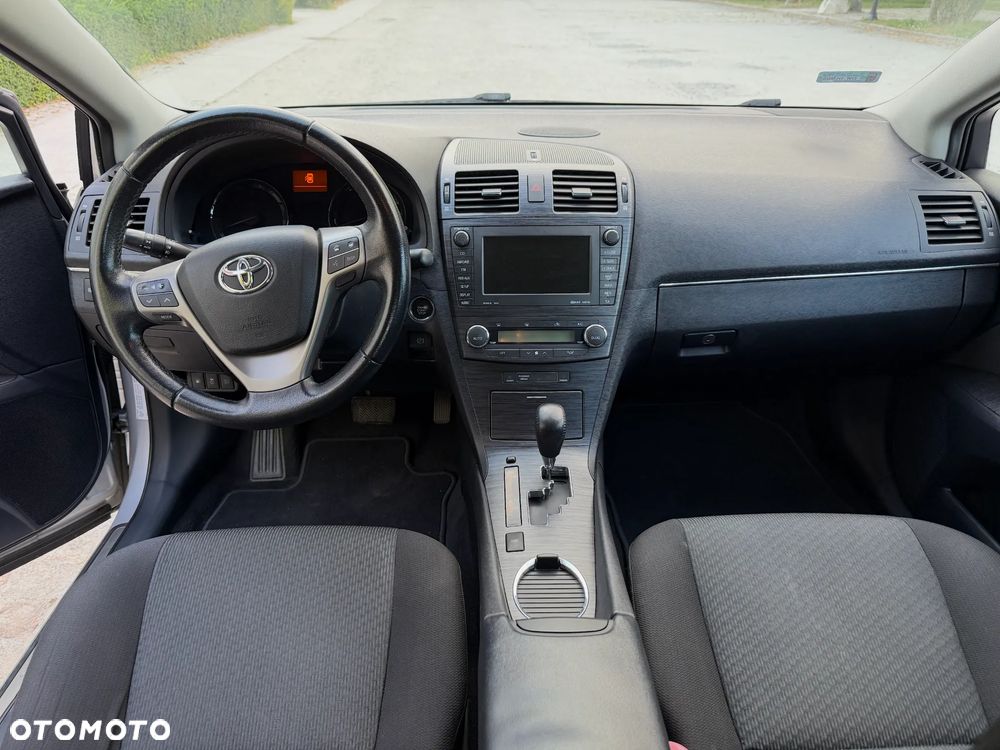 Toyota Avensis 1.8 Sol plus NAVI MS - 13