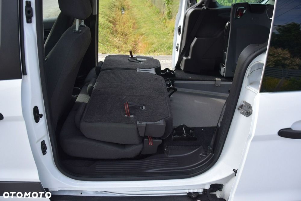 Ford Tourneo Connect Grand - 30