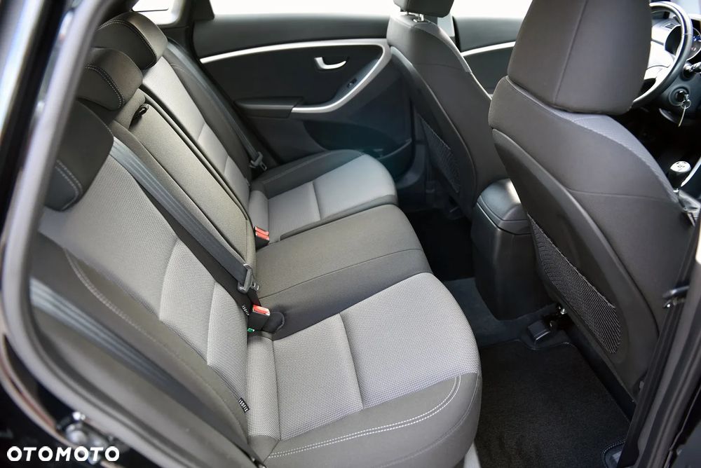 Hyundai i30 1.6 CRDi Comfort - 16