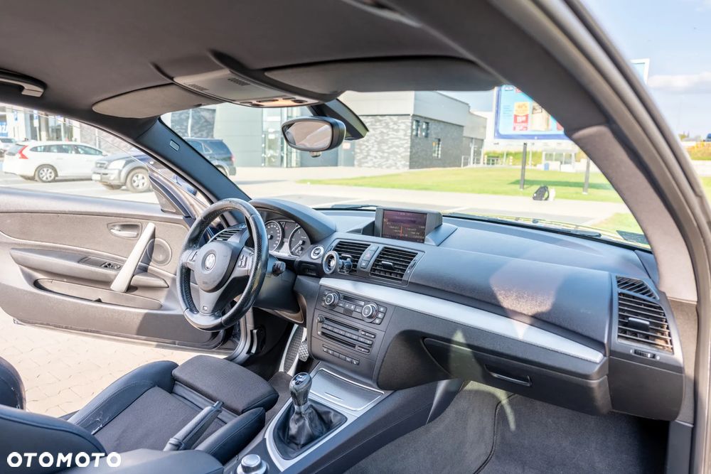 BMW Seria 1 120d - 19