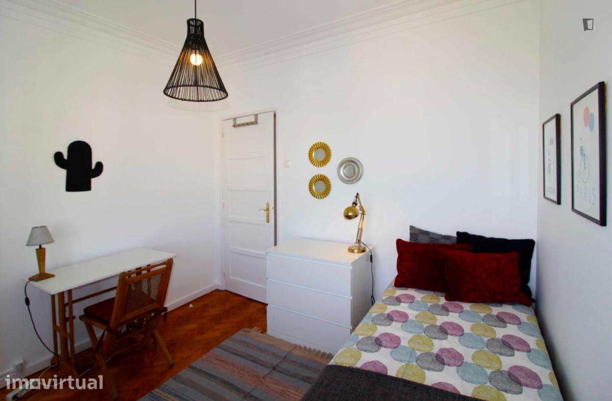 Quarto - localizado em Santa Apolónia Lisbon - Grande imagem: 4/12