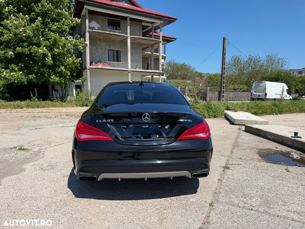 Mercedes-Benz CLA 45 AMG - 5