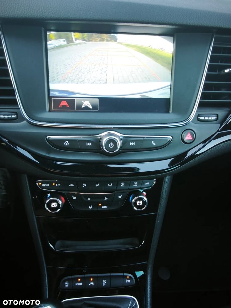 Opel Astra 1.4 T Dynamic - 8