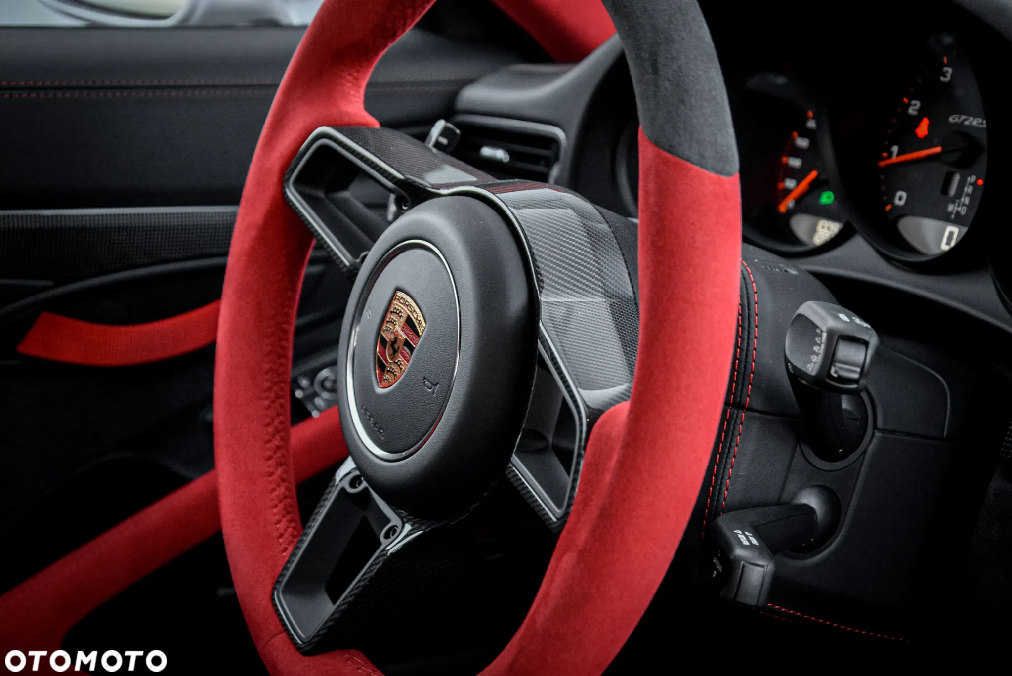 Porsche 911 GT2 RS - 25