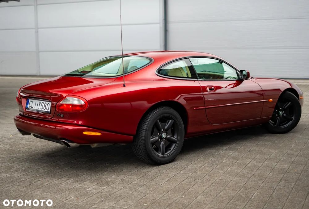 Jaguar XK8 4.0 - 17
