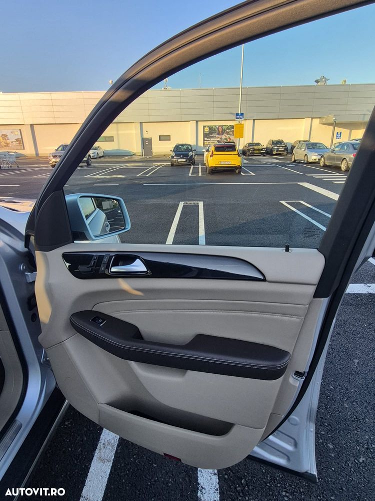Mercedes-Benz ML - 23