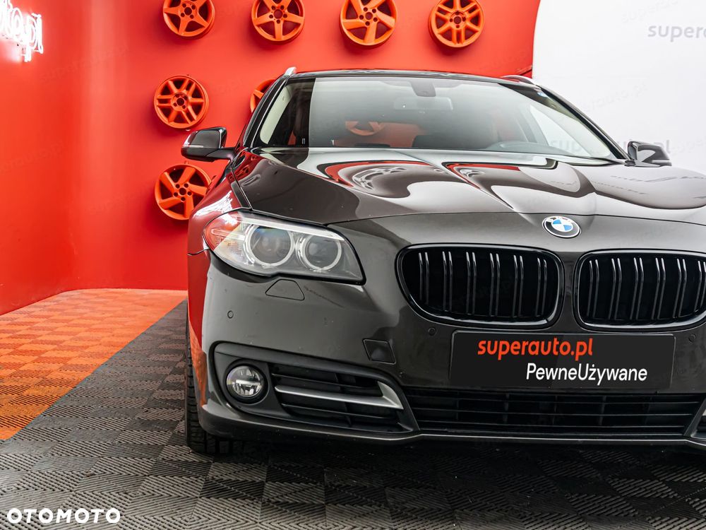 BMW Seria 5 520d xDrive - 28