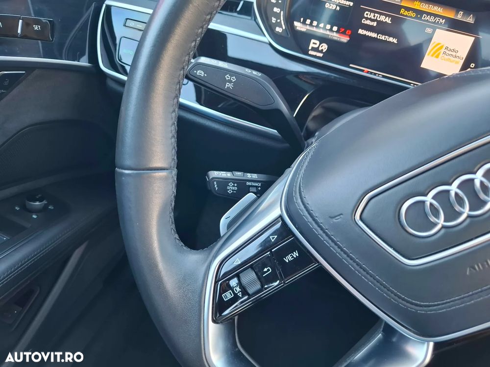 Audi A8 55 TFSI quattro Tiptronic MHEV - 11