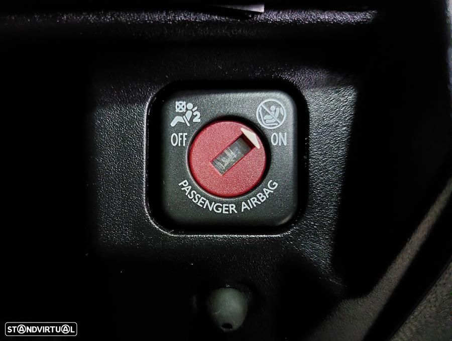 Peugeot 3008 1.5 BlueHDi Active - 38