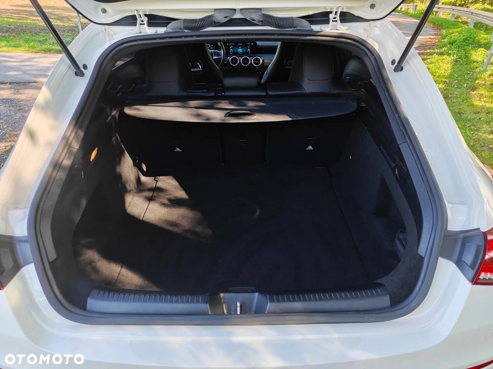 Mercedes-Benz CLA 200 d 8G-DCT Progressive - 13