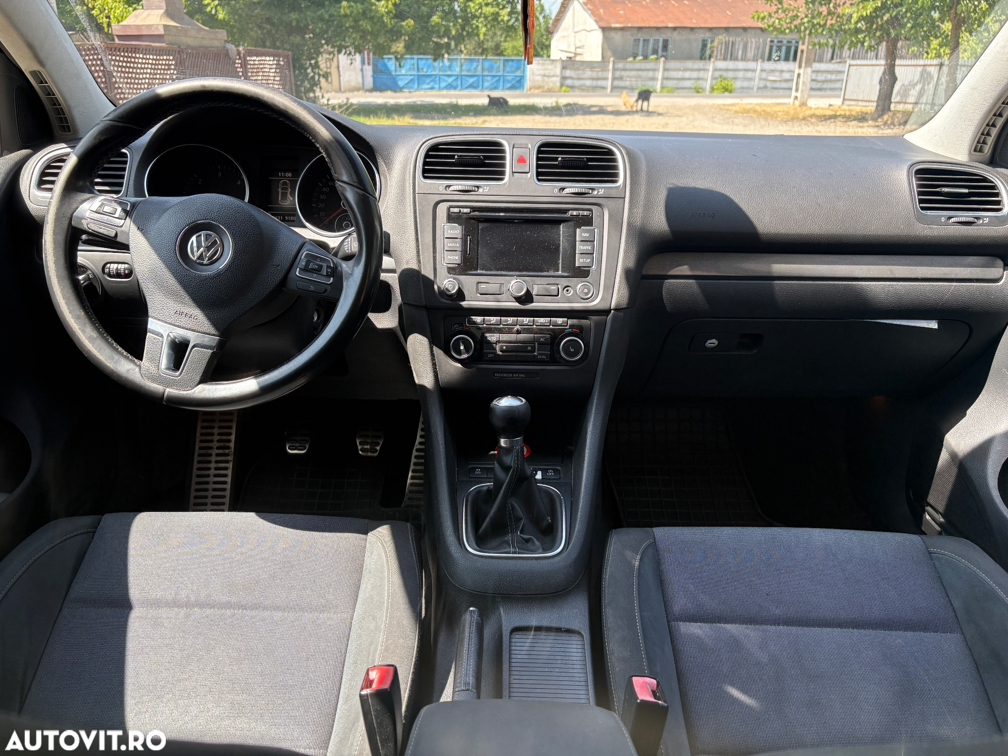 Volkswagen Golf 1.6 TDI DPF Highline - 6