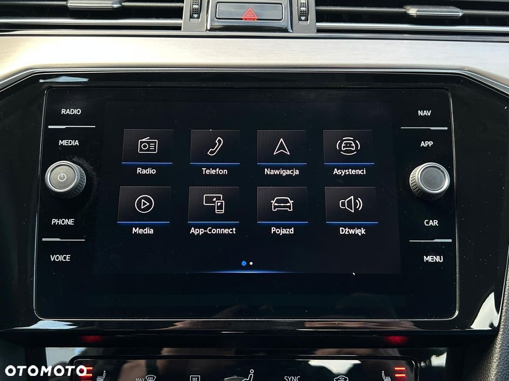 Volkswagen Passat 2.0 TDI Elegance DSG - 29