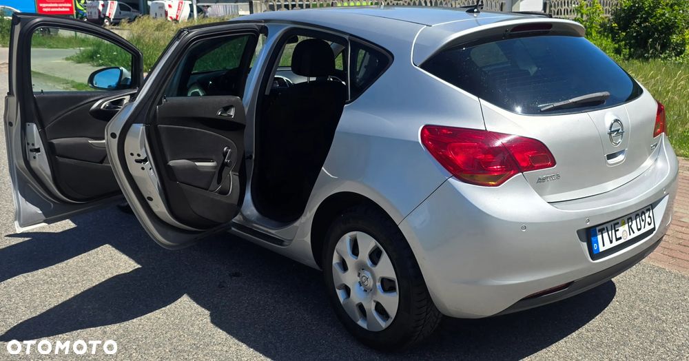 Opel Astra 1.7 CDTI DPF Color Edition - 18