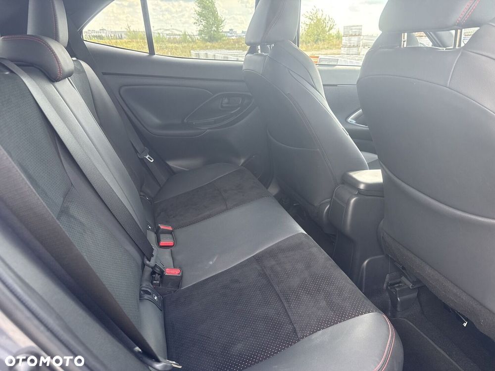 Toyota Yaris Cross Hybrid 1.5 GR Sport - 12