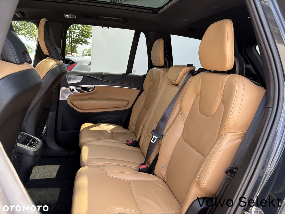 Volvo XC 90 - 25