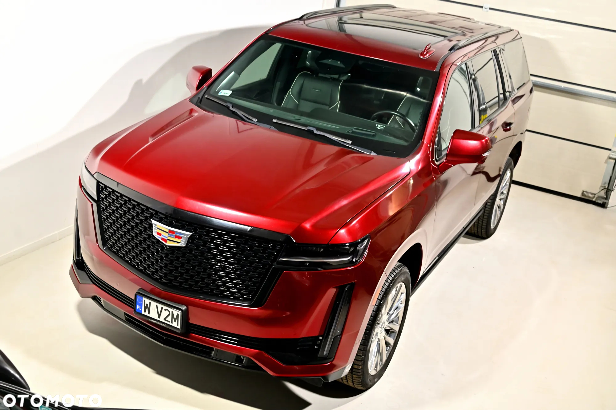 Cadillac Escalade - 2