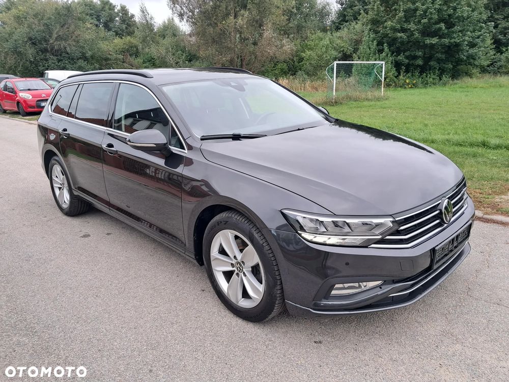 Volkswagen Passat 2022 photo 2
