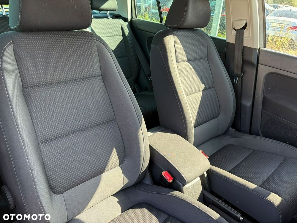 Volkswagen Golf Plus - 18