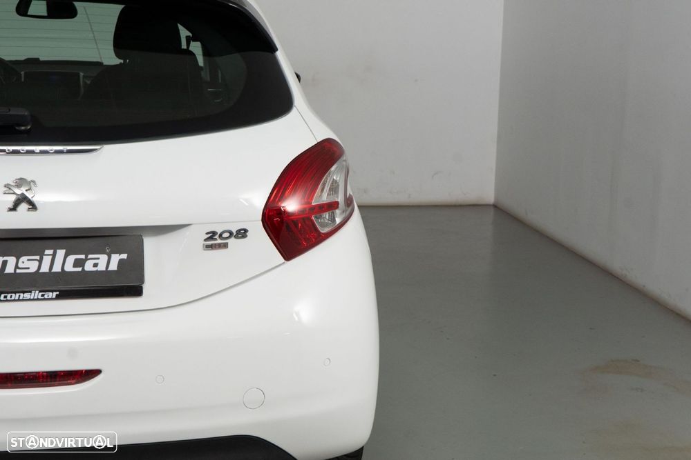 Peugeot 208 1.6 e-HDi SE Style - 17