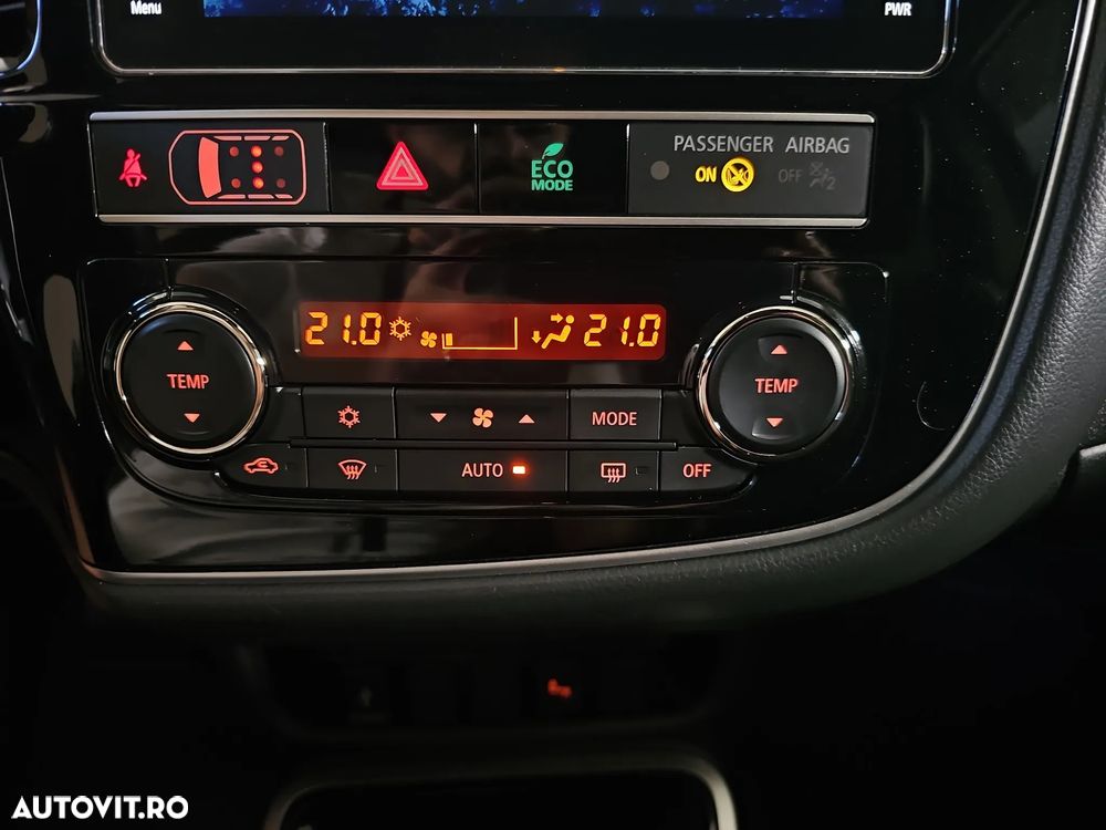 Mitsubishi Outlander - 19