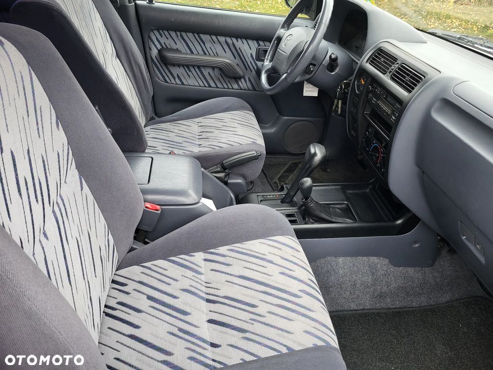 Toyota Land Cruiser - 19