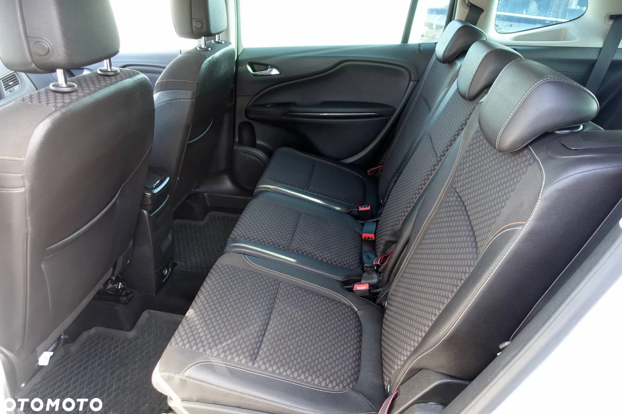 Opel Zafira 1.6 D Start/Stop Business Innovation - 14