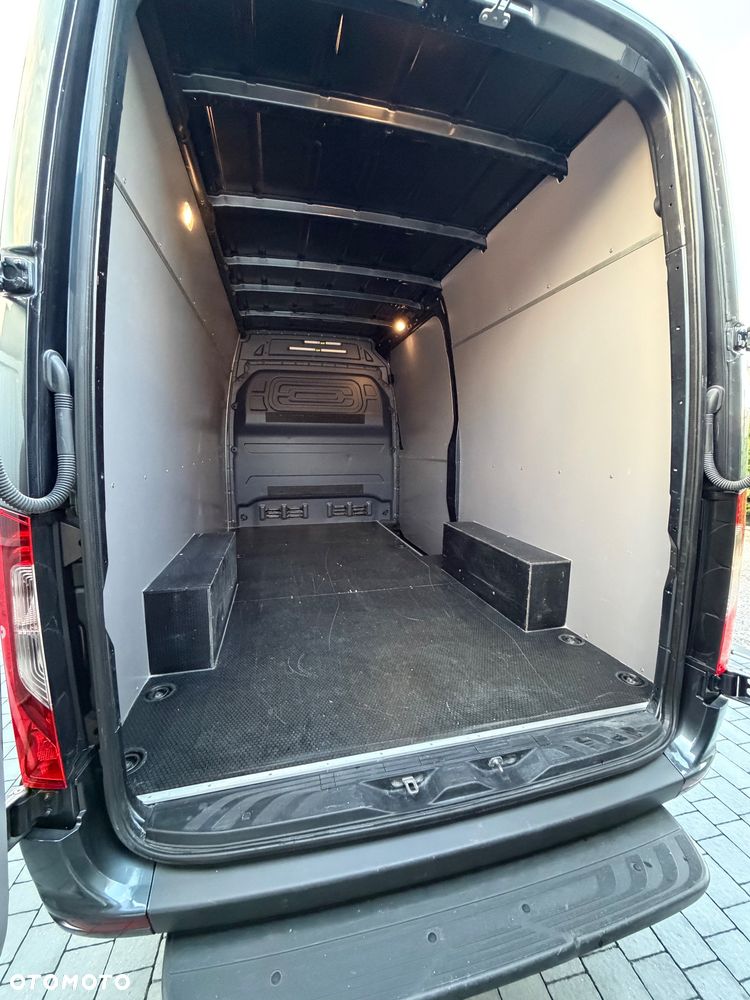 Mercedes-Benz Sprinter - 7