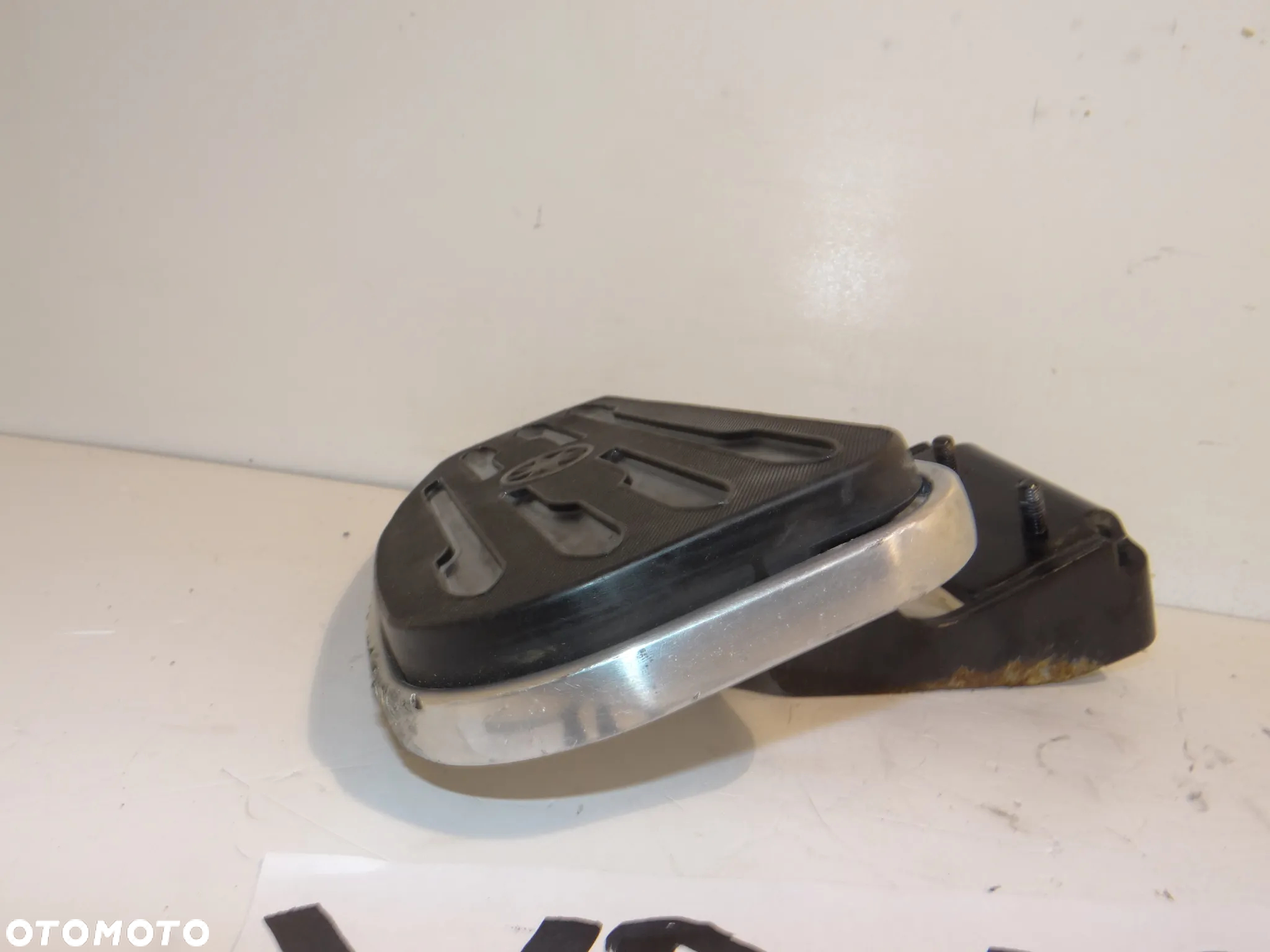 YAMAHA XVS 950 MIDNIGHT STAR PODEST PODUÓŻEK STOPKA SET  PRAWY  Y048 - 11