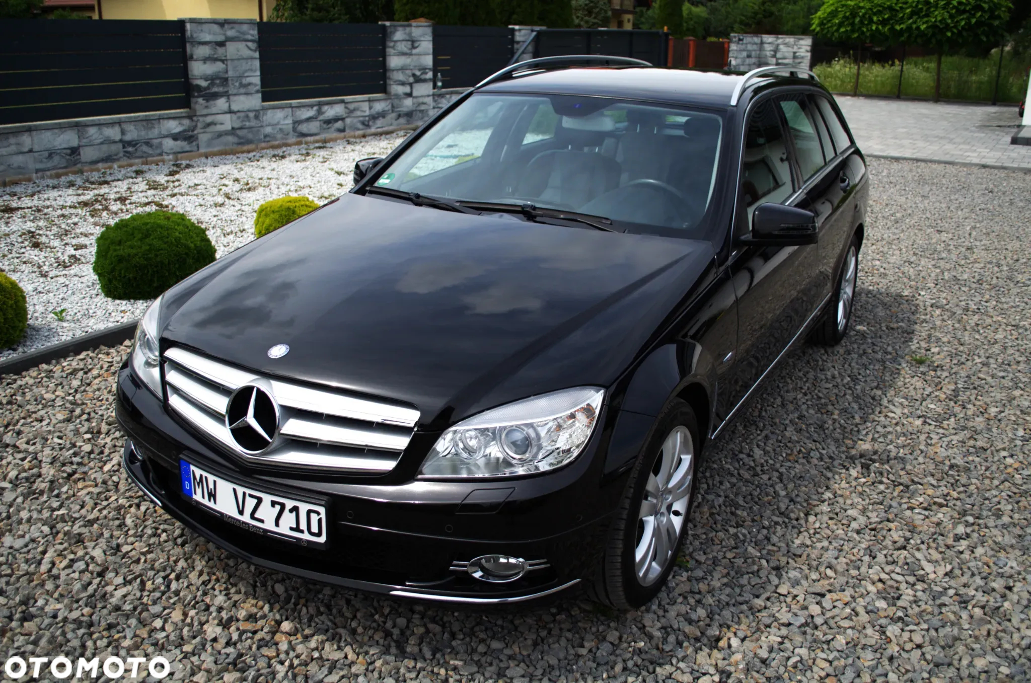 Mercedes-Benz Klasa C 200 T (BlueEFFICIENCY) Avantgarde - 2