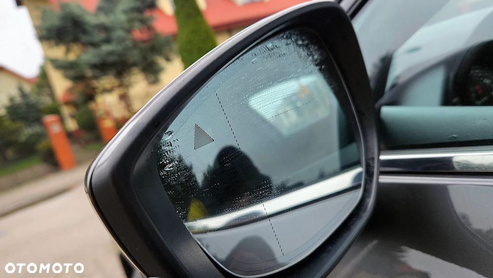 Mazda 3 e-SKYACTIV-G 122 M HYBRID DRIVE EXCLUSIVE-LINE - 8