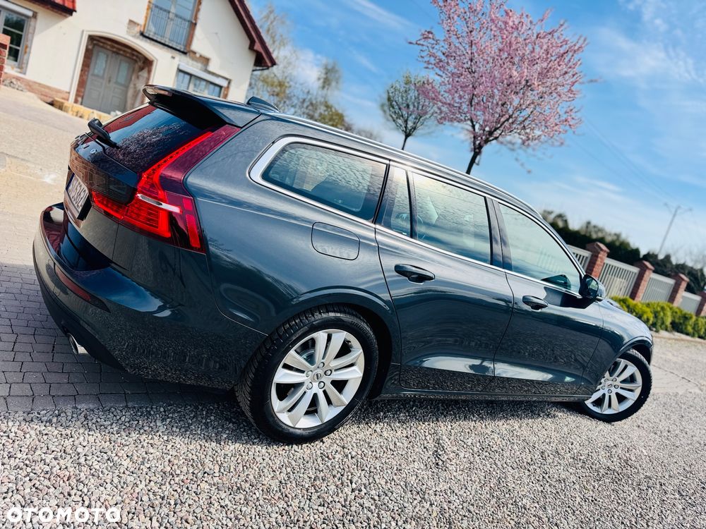 Volvo V60 D3 Momentum Pro - 28