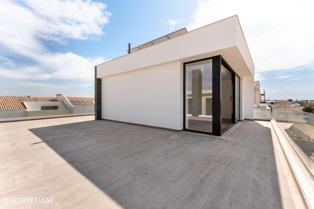 Moradia Isolada T4 com piscina, Alcochete - Grande imagem: 3/23