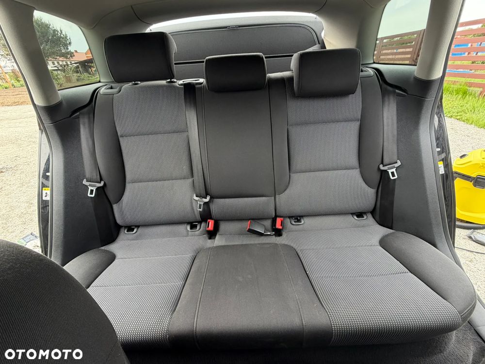 Audi A3 Sportback 2.0 TDI DPF Ambiente - 12