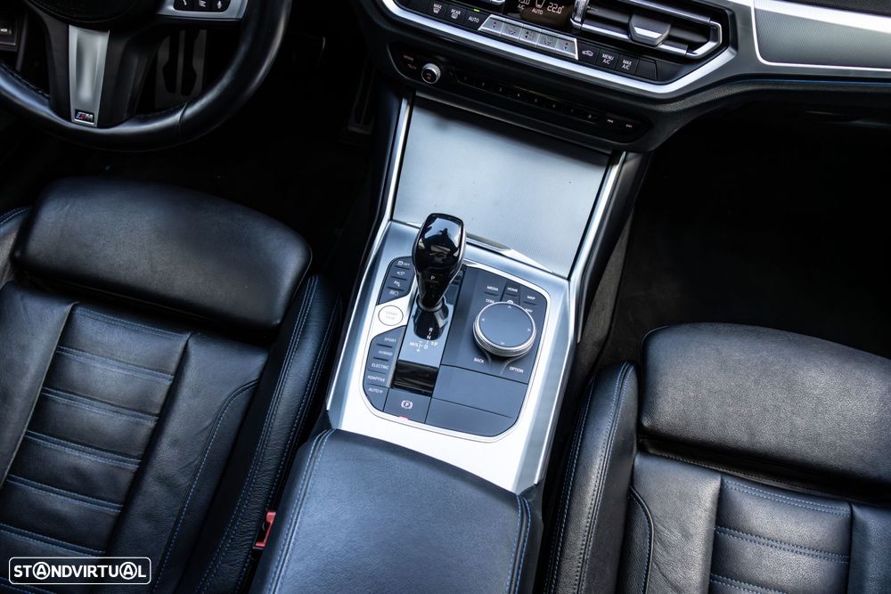 BMW 330 e Pack Desportivo M Pro Auto - 23
