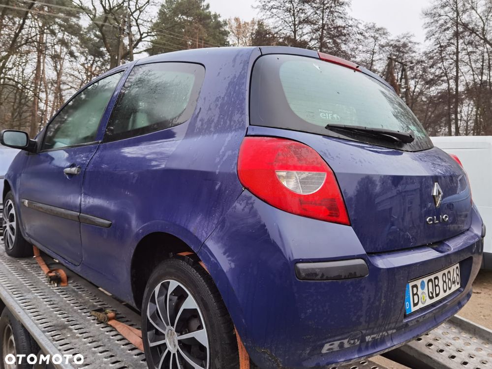 Renault Clio 1.2 16V 75 Dynamique - 8