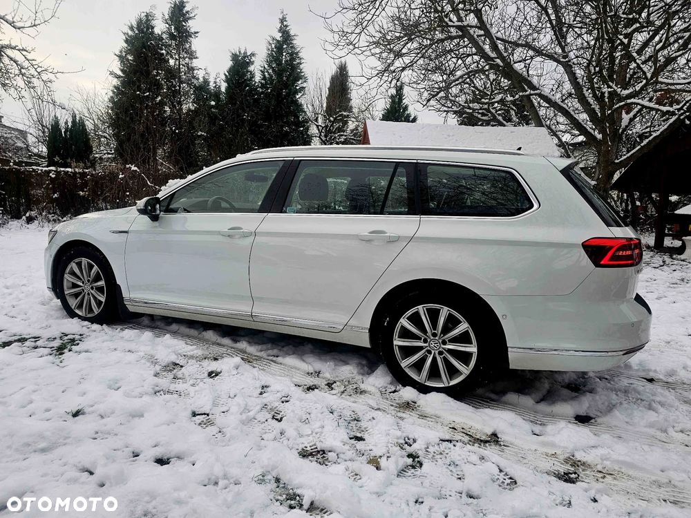 Volkswagen Passat Variant 2.0 TDI SCR 4Motion DSG Highline - 1