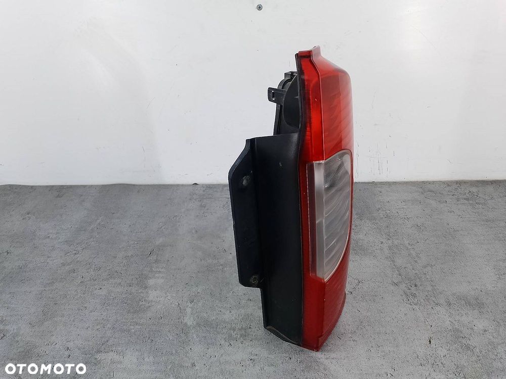 LAMPA TYLNA PRAWA CITROEN NEMO 01353205080E  13202F - 4
