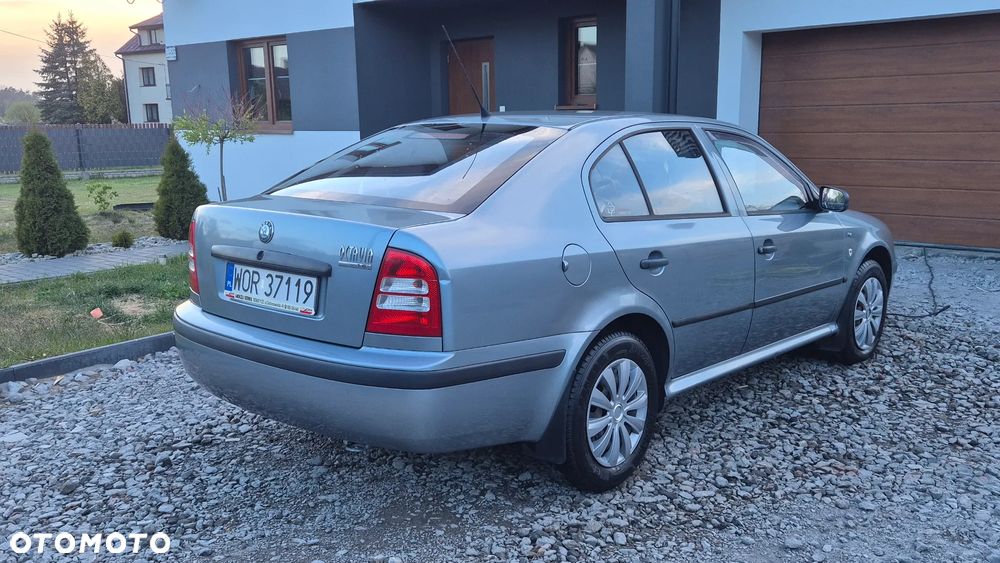 Skoda Octavia 1.6 Classic - 4