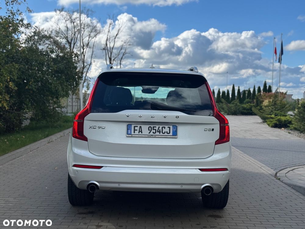 Volvo XC 90 D5 AWD Geartronic Momentum - 6