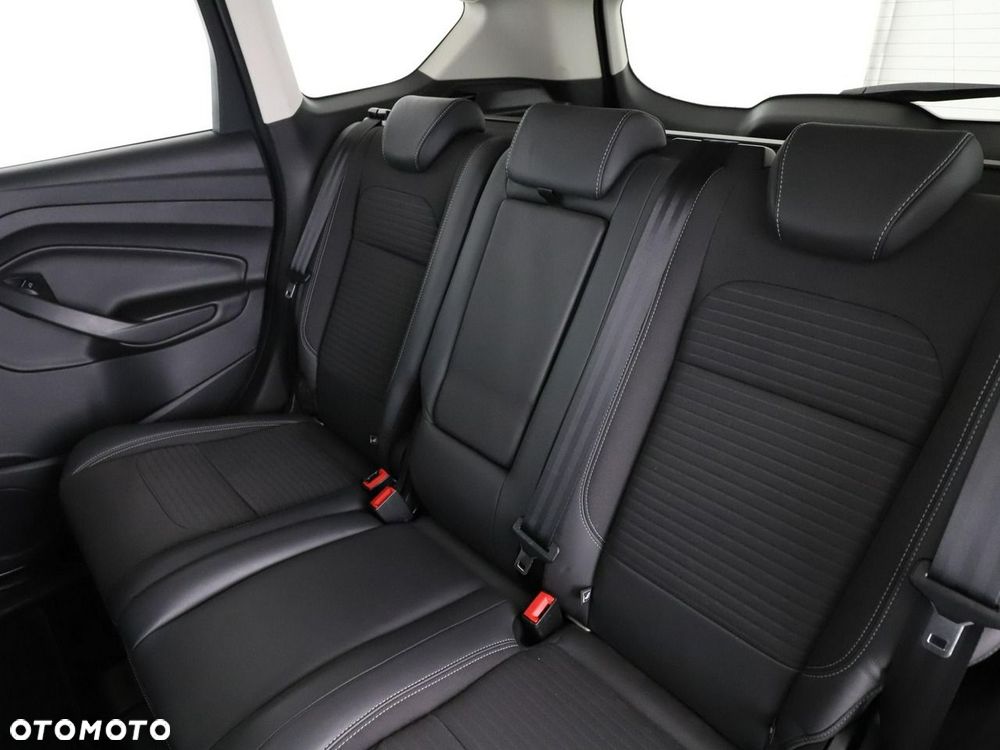 Ford Kuga 1.5 EcoBoost 2x4 Titanium - 18