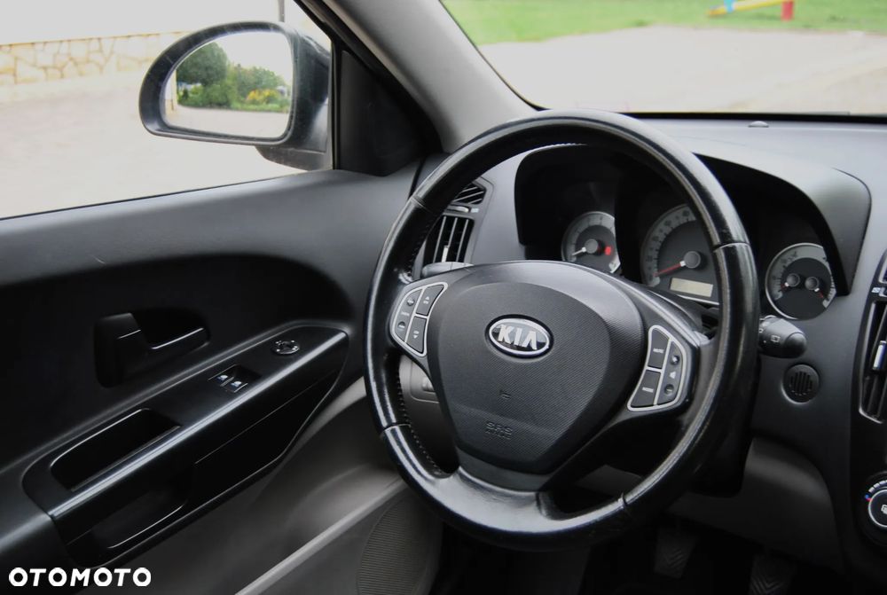 Kia Ceed 1.4 Comfort - 10