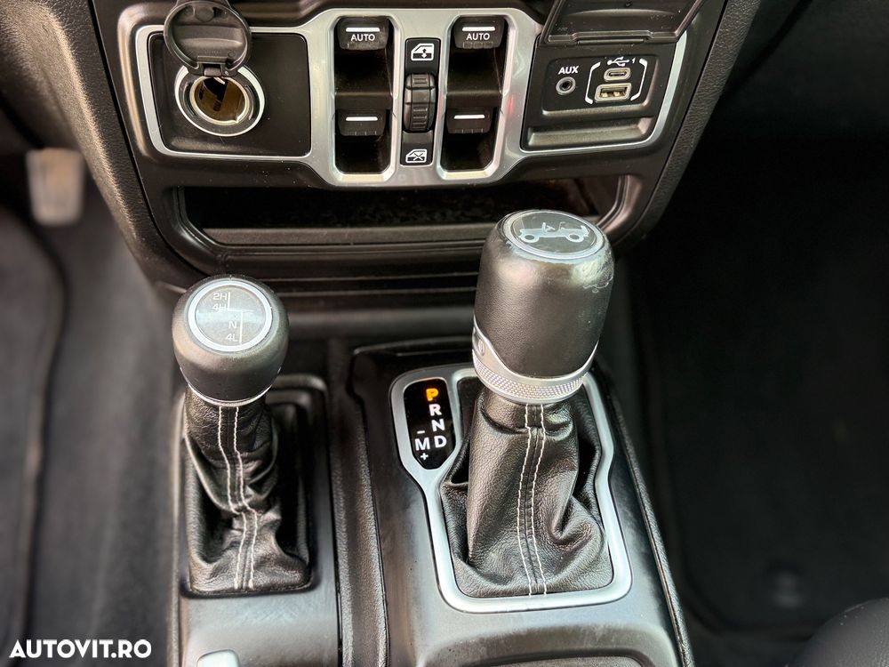 Jeep Wrangler Unlimited 3.6 Automatik Sahara - 17