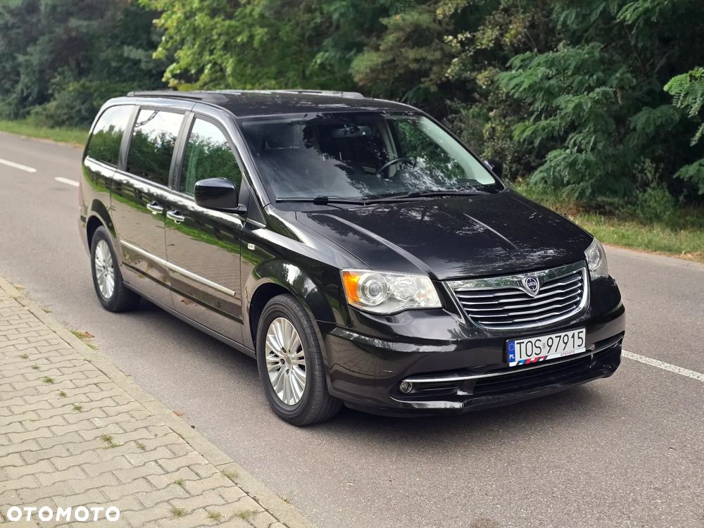 Lancia Voyager 2.8 CRD16v Gold - 12