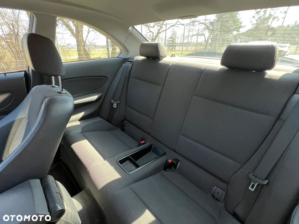 BMW Seria 1 118d Edition Sport - 11