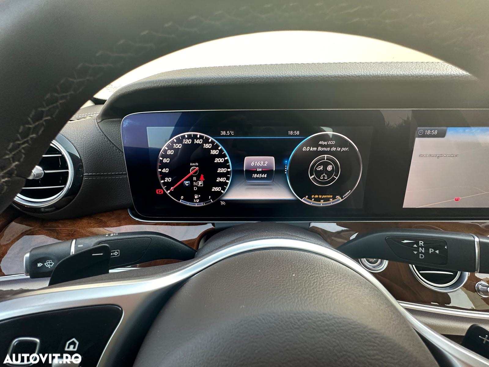 Mercedes-Benz E 220 d 4Matic T 9G-TRONIC Exclusive - 32