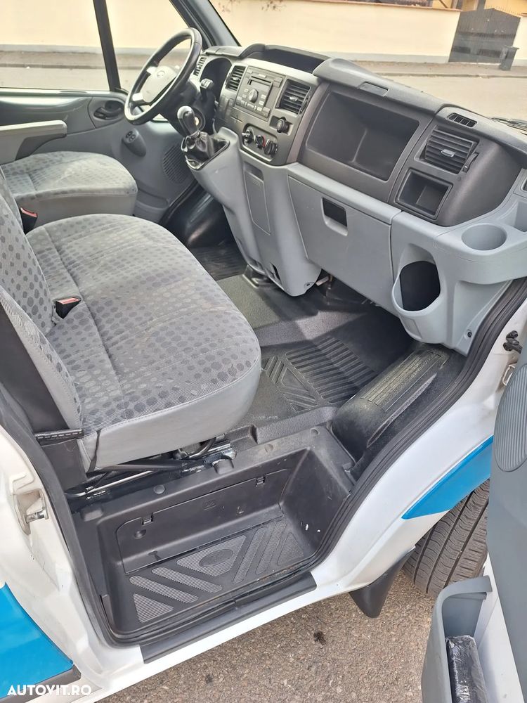 Ford Transit - 23