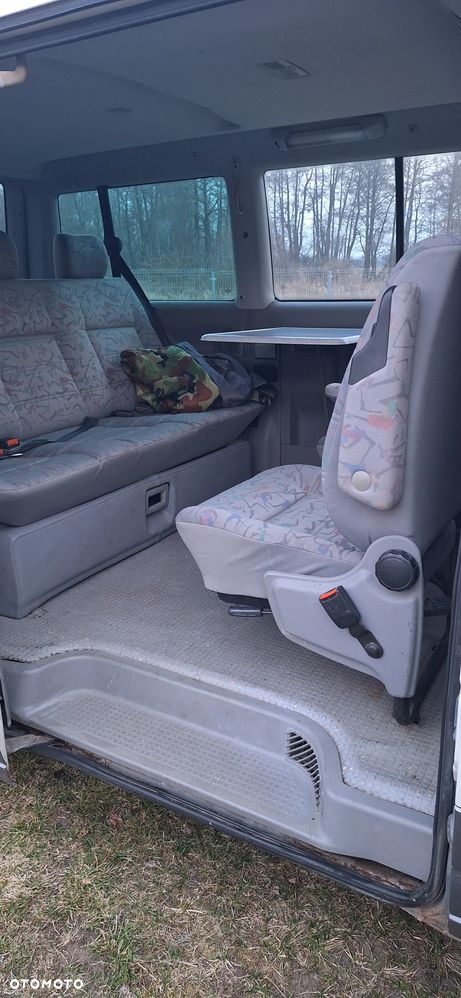 Volkswagen Multivan Standard - 3