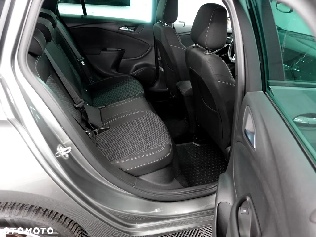 Opel Astra - 9